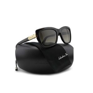 💕 New Salvatore Ferragamo Sunglasses
